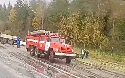 Водитель иномарки пострадал в результате столкновения с фурой под Ярославлем