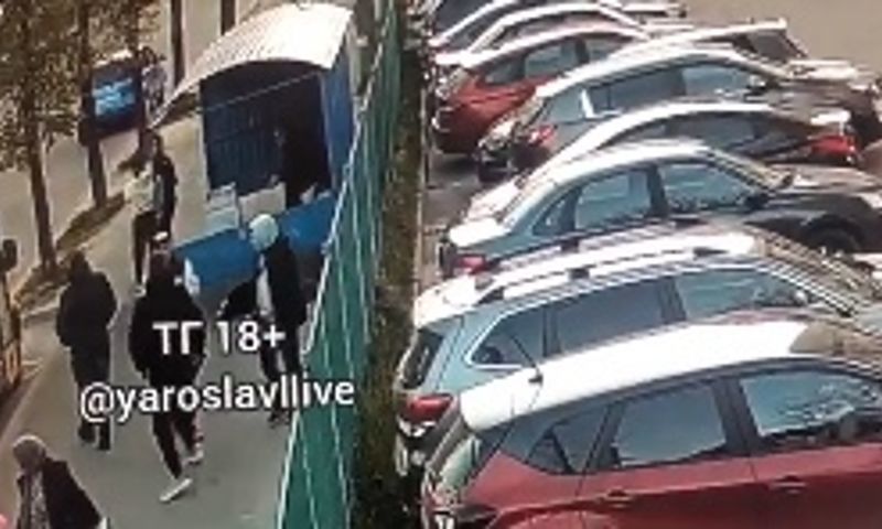 16-летний ярославец получил два года колонии за смерть мужчины на остановке