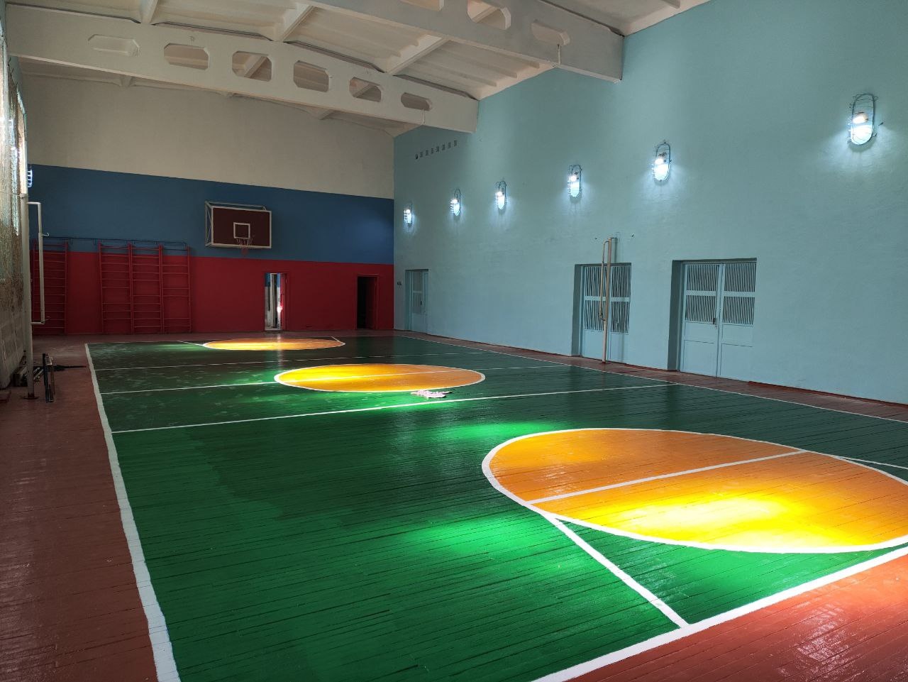 Ярославские специалисты помогли восстановить 7 соцобъектов в Акимовском районе