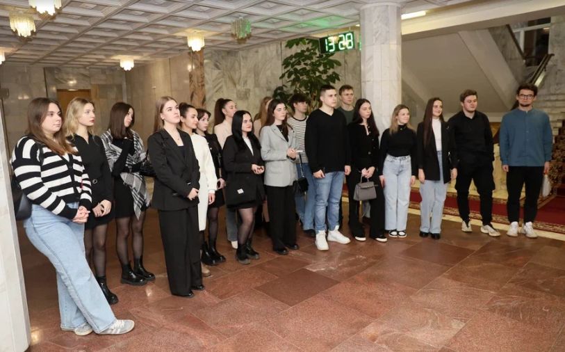 День открытых дверей для студентов прошел в правительстве Ярославской области