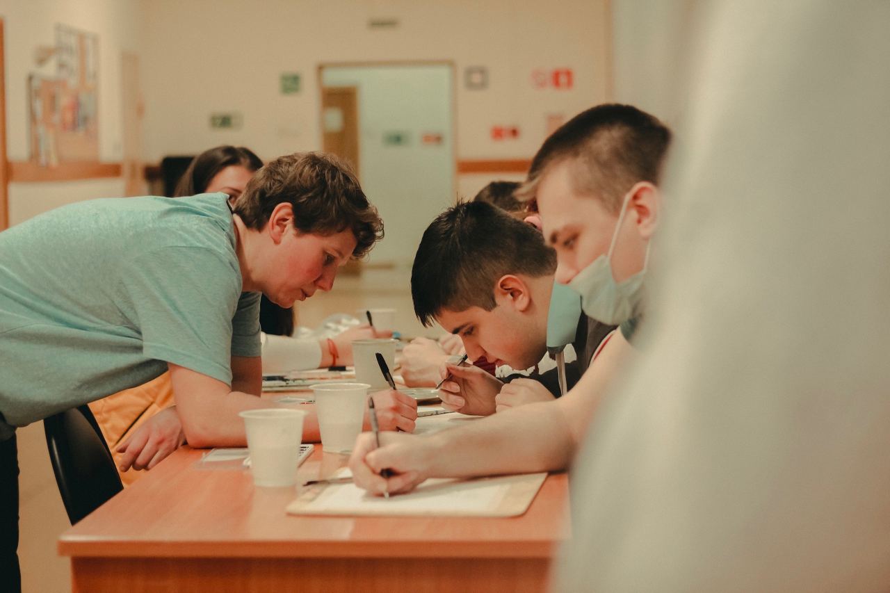 Молодежь Ярославской области может пройти «Школу социального волонтёра»