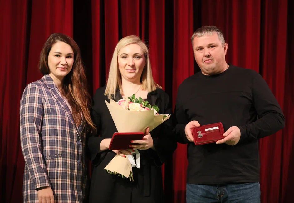 Медалями «За верность родительскому долгу» наградили 46 жителей Ярославской области