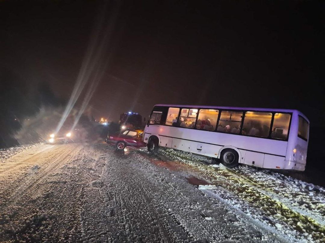 В полиции уточнили данные о пострадавших в аварии с автобусом и легковушкой под Ярославлем