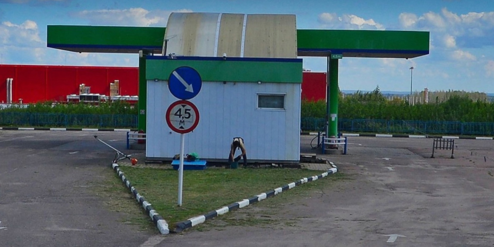 Ярославское шоссе заправка. Газовые заправки ярославль. Автозаправки в ярославле. Газовые заправки ярославль. Газозаправочная станция.