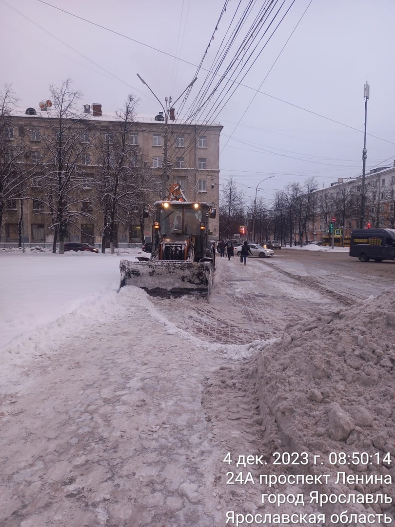Утреннего коллапса удалось избежать: мэр Ярославля поблагодарил коммунальщиков