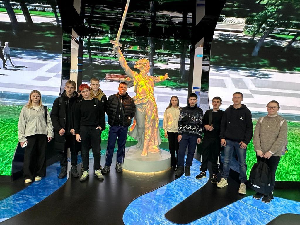 Ярославские студенты побывали на международной выставке-форуме «Россия»