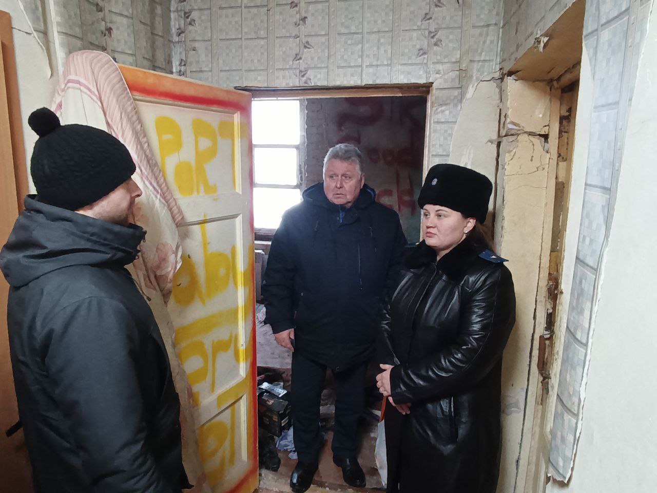 В Ярославле в доме с трещиной на несущей стене сделали временное укрепление