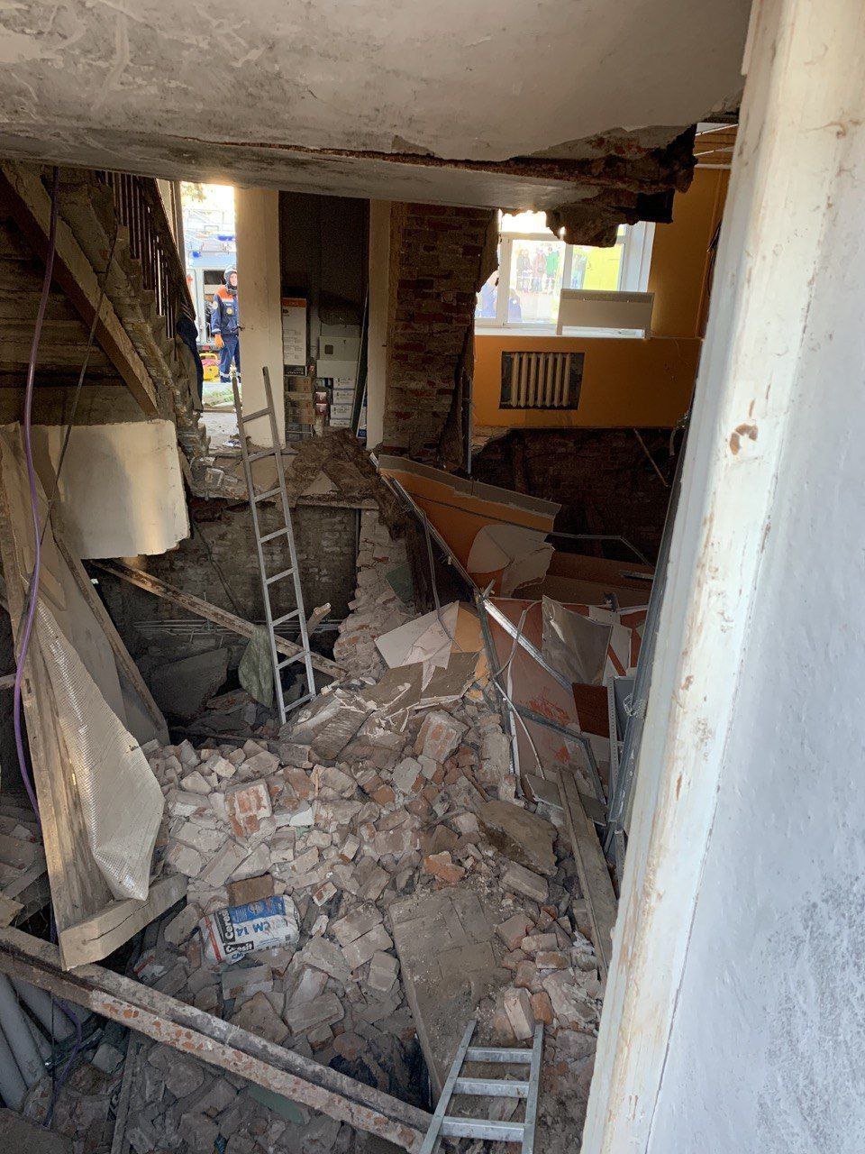 Владельца обрушившегося здания в центре Ярославля приговорили к принудительным работам