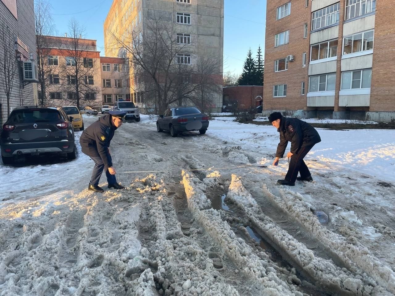 В Рыбинске прокуратура проведет проверку из-за застрявшей в снегу скорой-  Яррег - новости Ярославской области