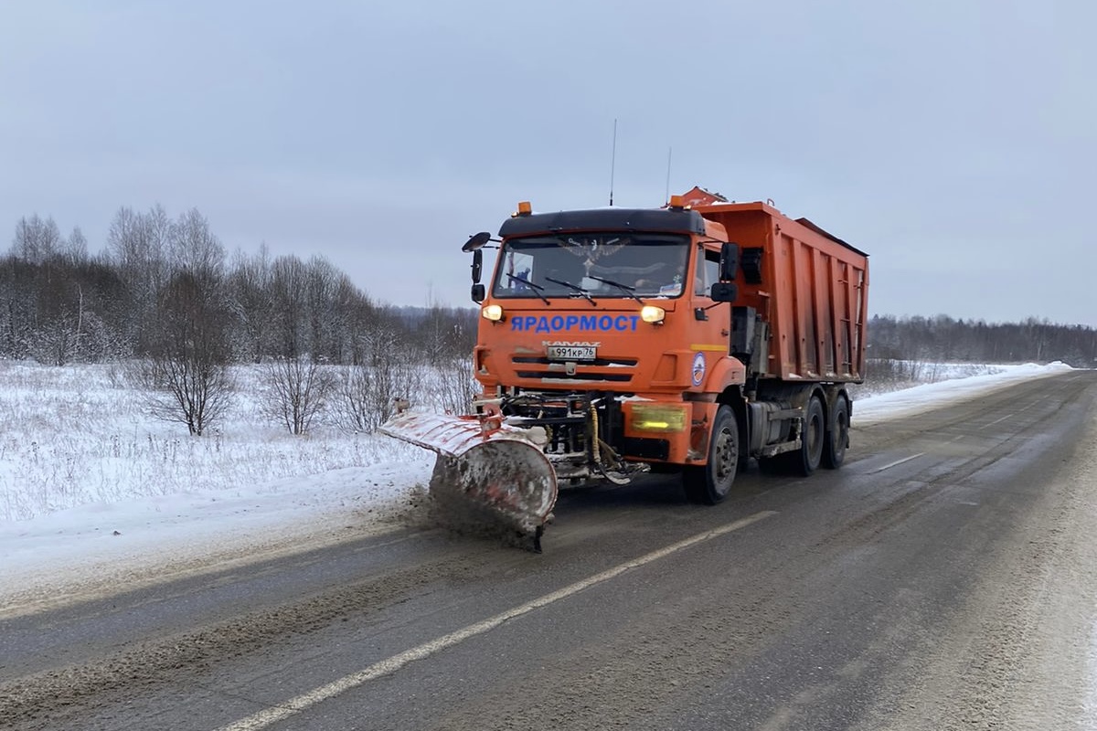 Дорожные службы Ярославской области готовы к работе в новогодние праздники