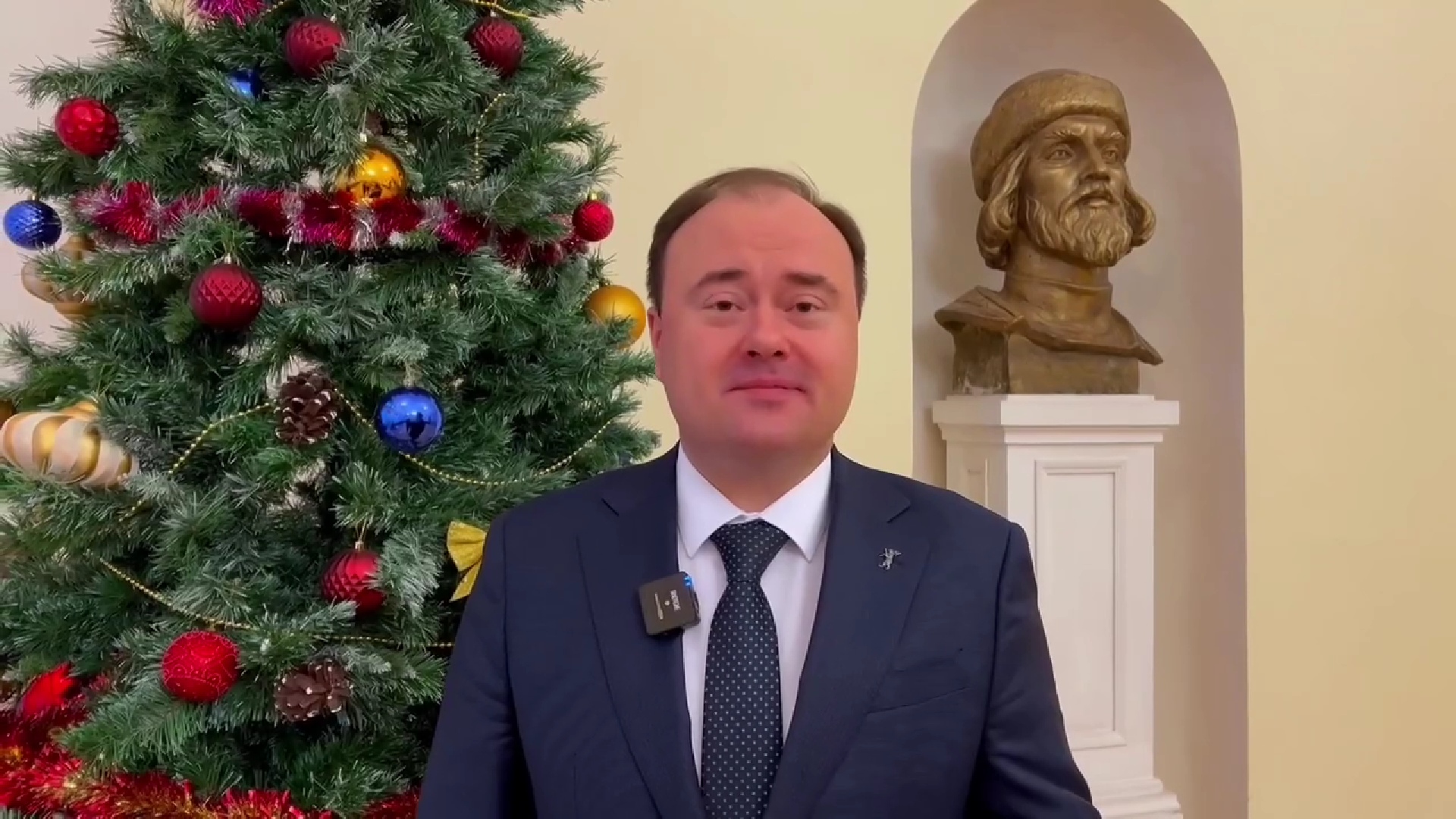 Артем Молчанов поздравил жителей Ярославля с Новым годом