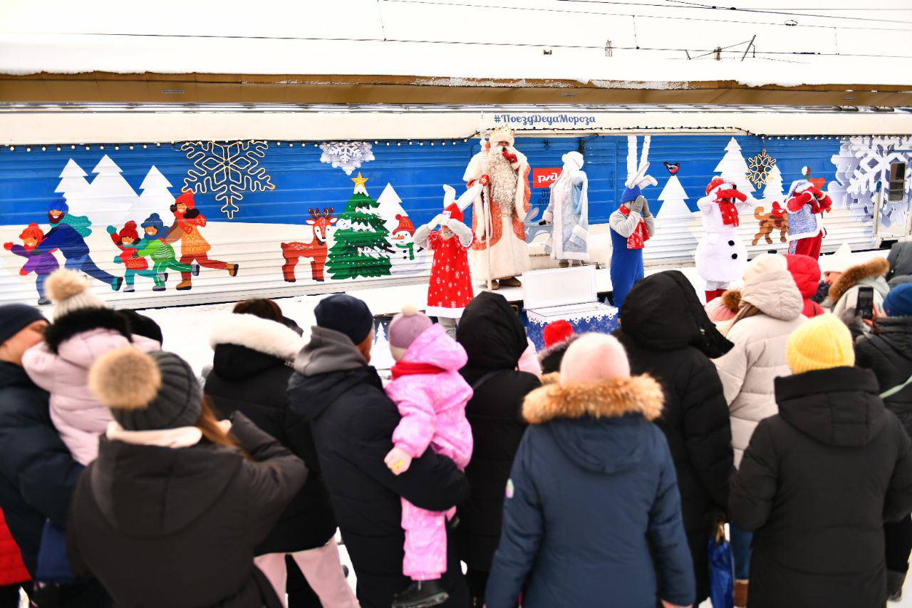 Поезд Деда Мороза приехал в Ярославскую область