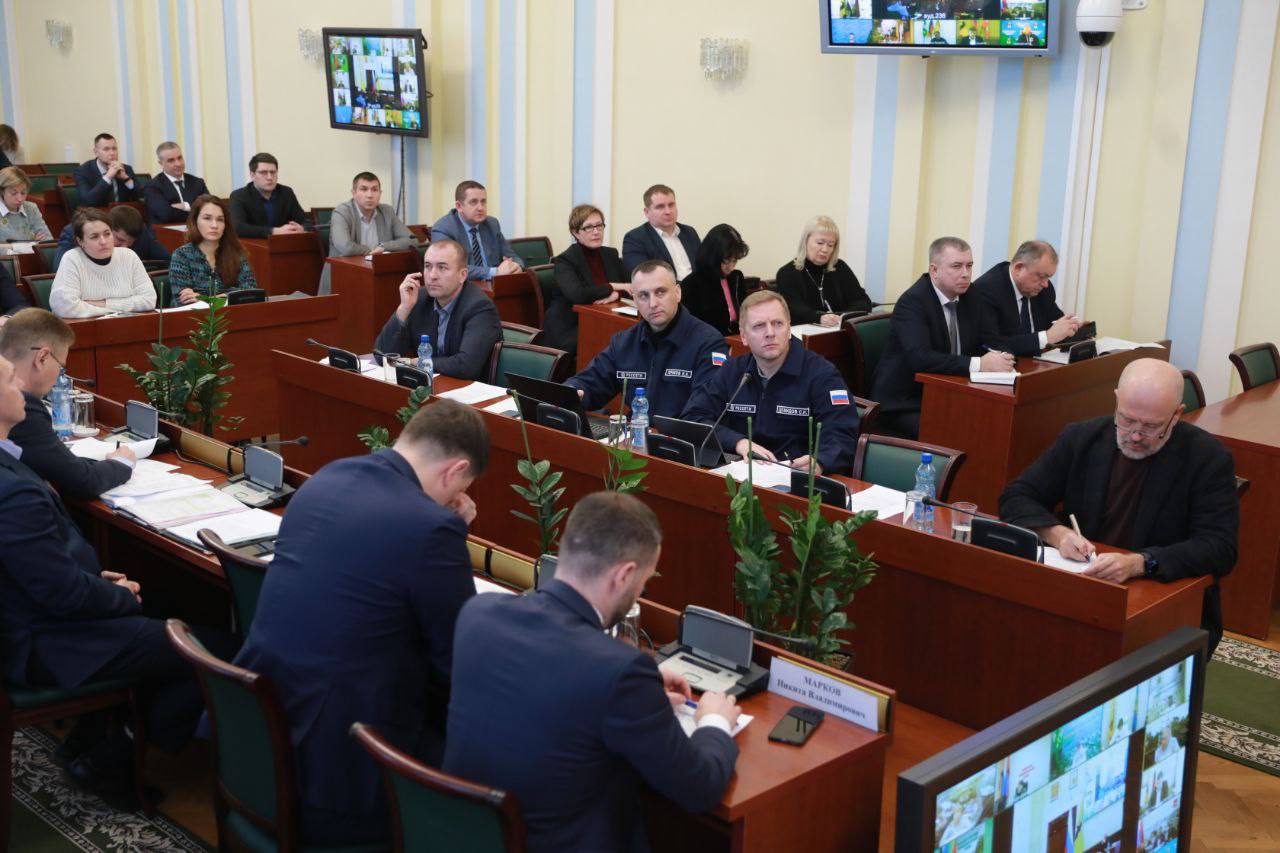 В шести районах Ярославской области ввели режим ЧС из-за отключений электричества