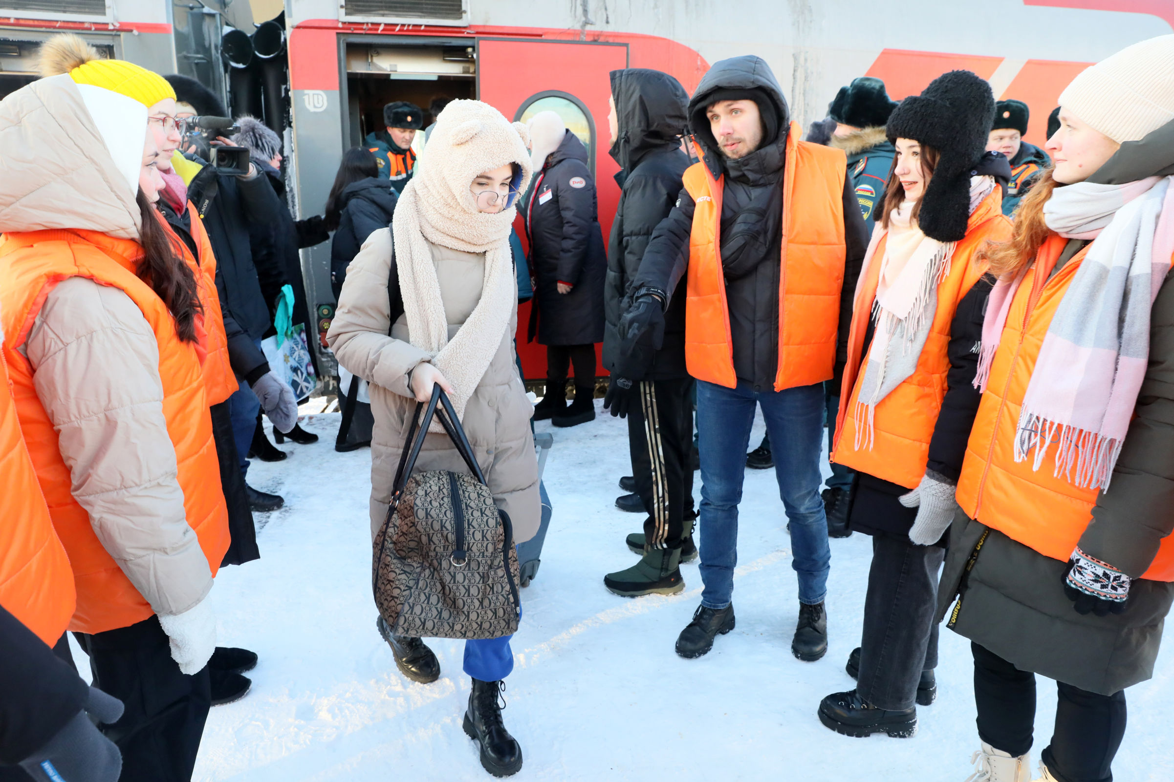 Дети из Белгородской области прибыли в Ярославль | 12.01.2024 | Ярославль -  БезФормата