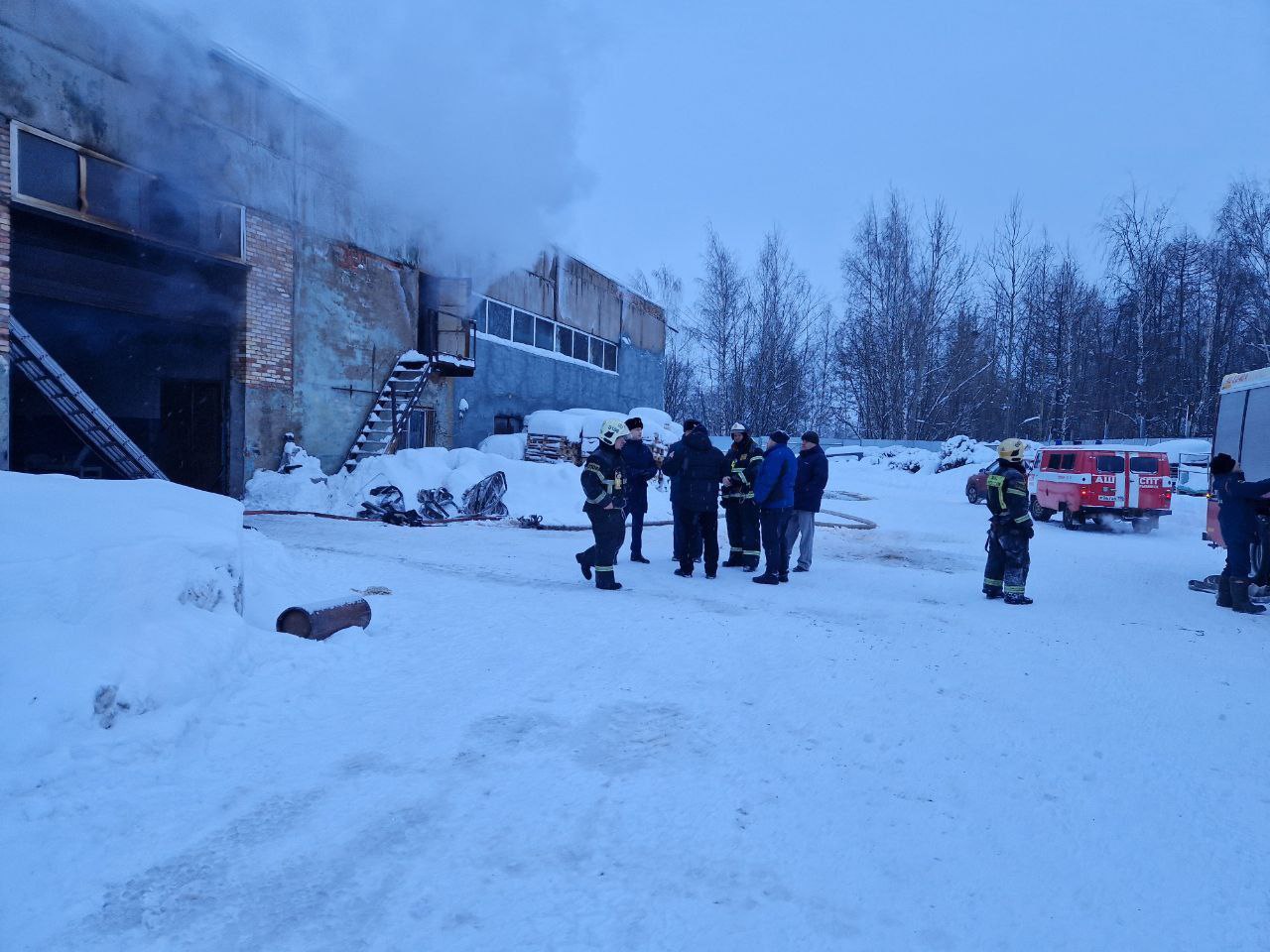 В Ярославской области произошел пожар на предприятии по производству картона