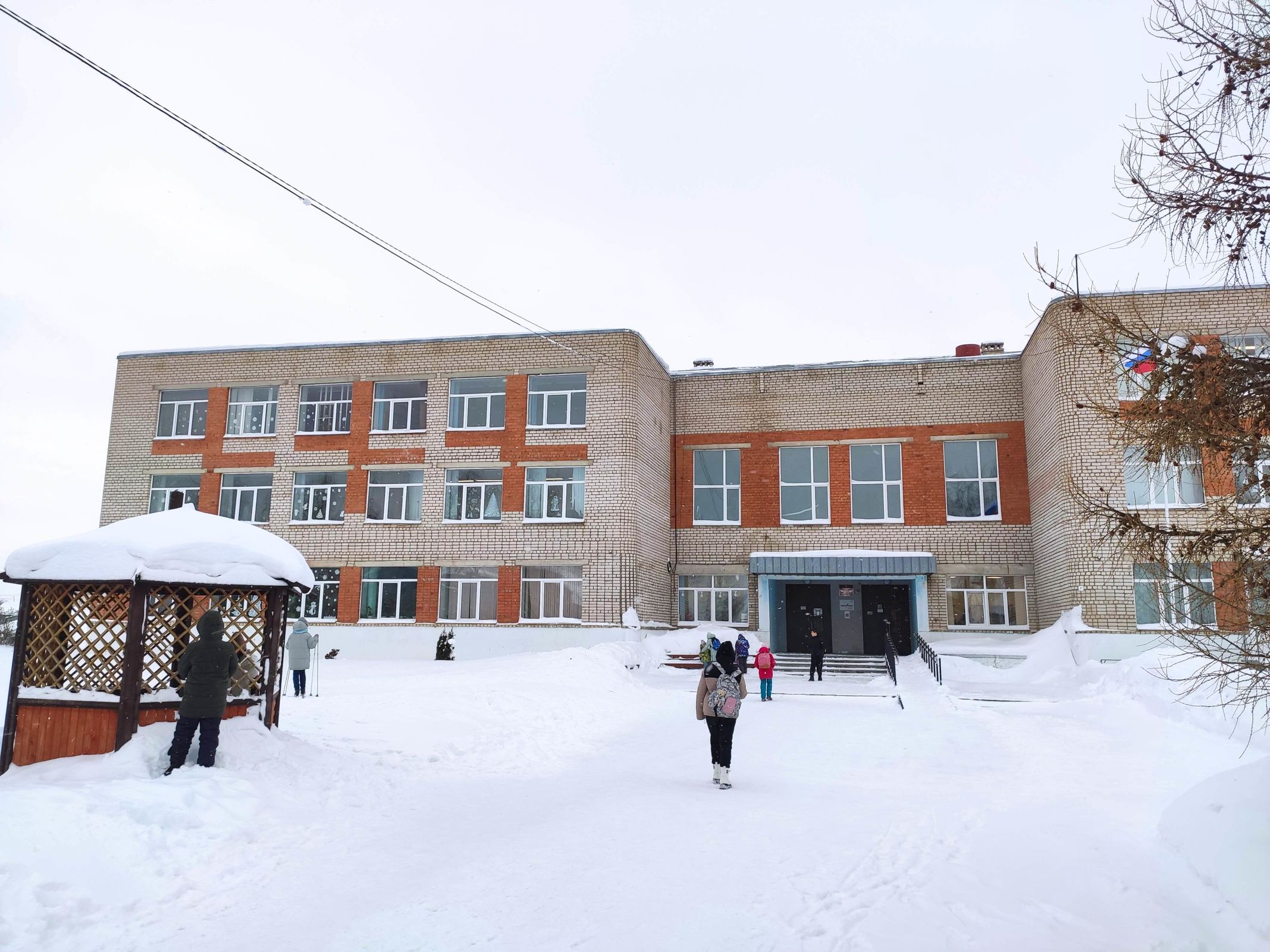 «Губернаторский контроль» оценил ремонт детских учреждений в поселке Борисоглебском