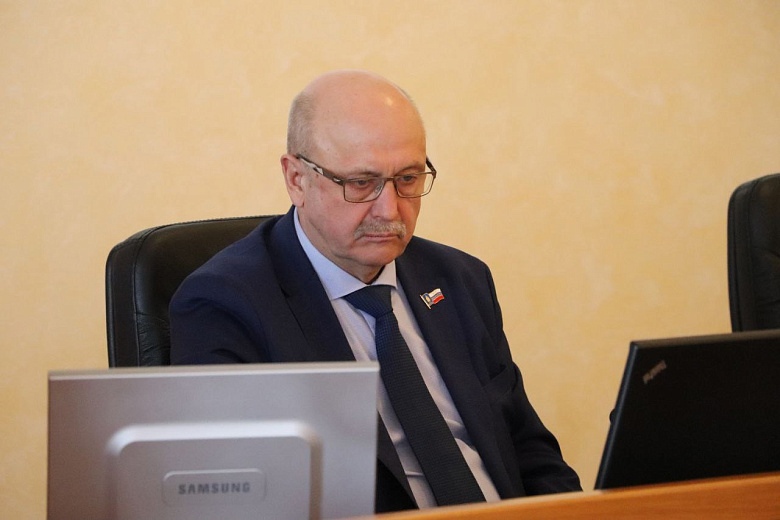 Председателю муниципалитета Ярославля и его заместителям повысят зарплату