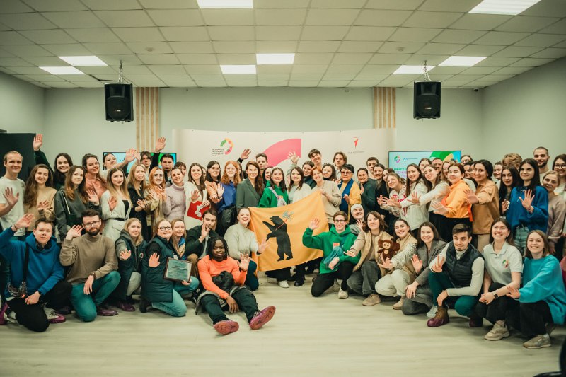 Ярославская делегация отправится на Всемирный фестиваль молодежи с флагом области