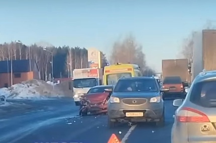 В ДТП на выезде из Ярославля пострадала пассажирка иномарки