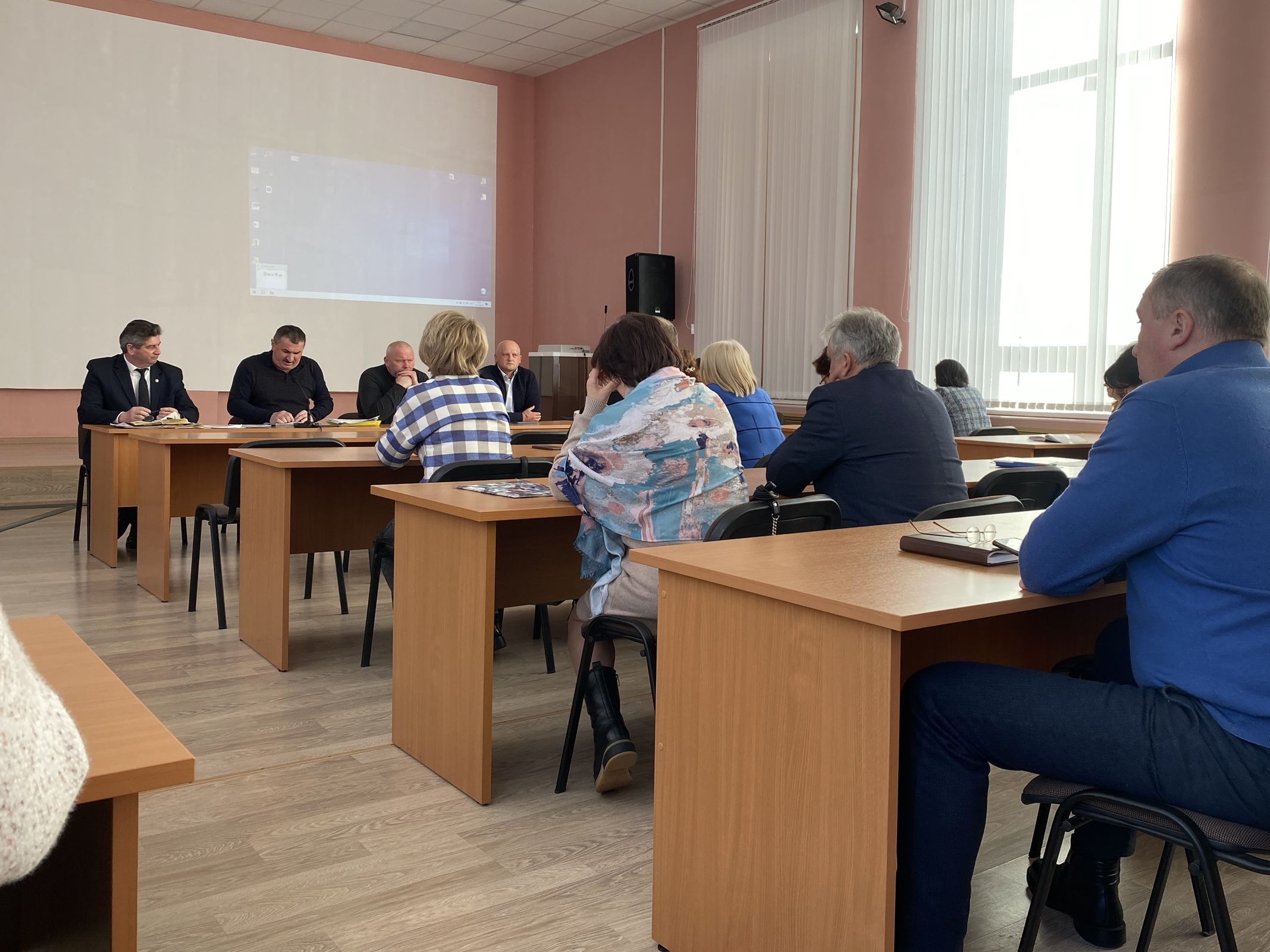 С жителями Ярославской области обсудили строительство асфальтосмесительной установки