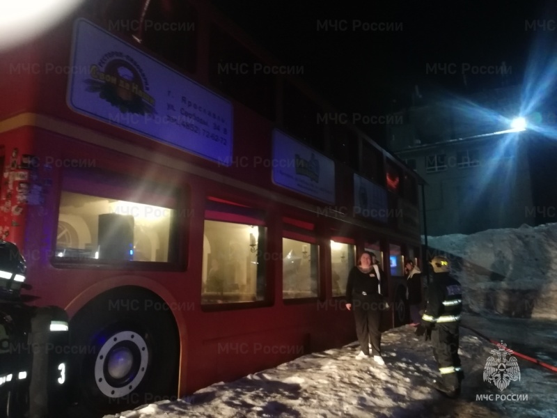 В Ярославле ночью горело заведение на Московском проспекте