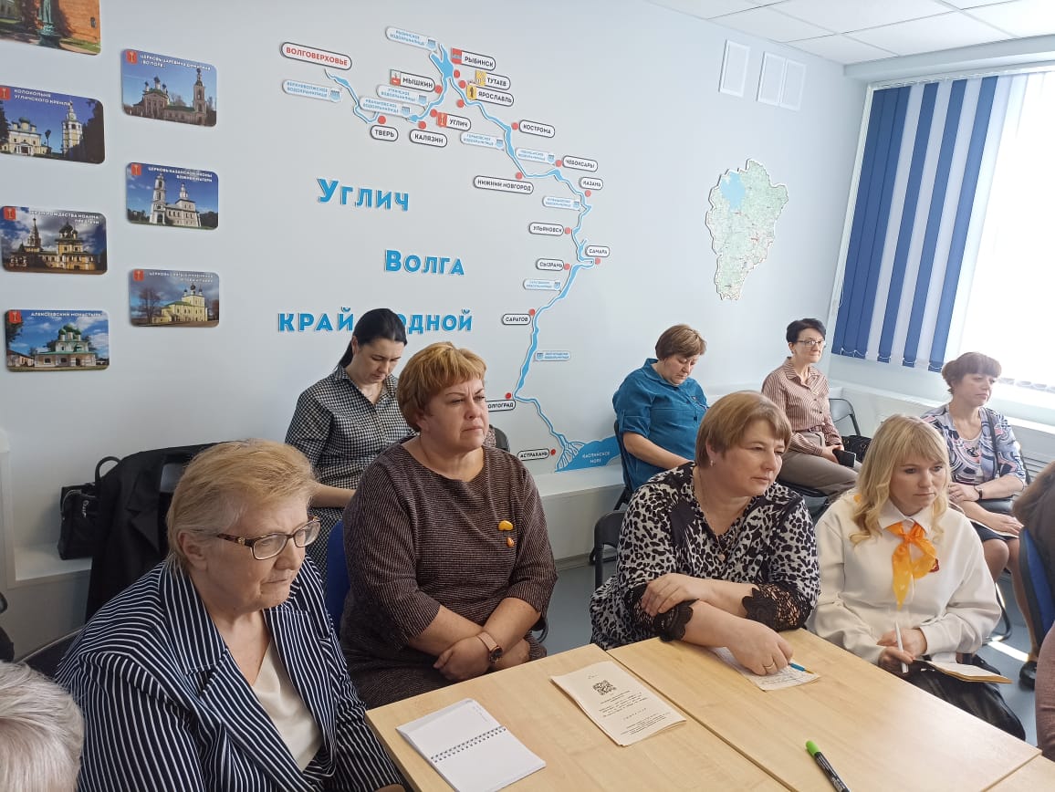 Педагоги обсуждают систему воспитательной работы на конференции по сельским школам в Ярославле