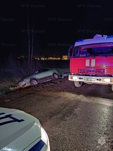 В Рыбинске с места ДТП сбежал водитель вылетевшей в кювет иномарки