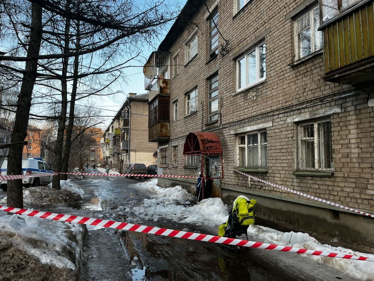 Рухнувший балкон и сход снега: ярославскую УК могут оштрафовать за нарушения
