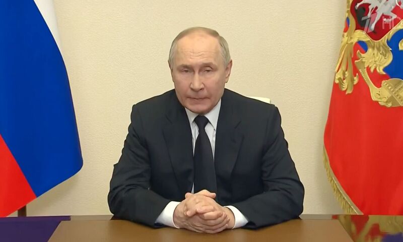 Владимир Путин объявил 24 марта днем траура по погибшим теракта в Подмосковье