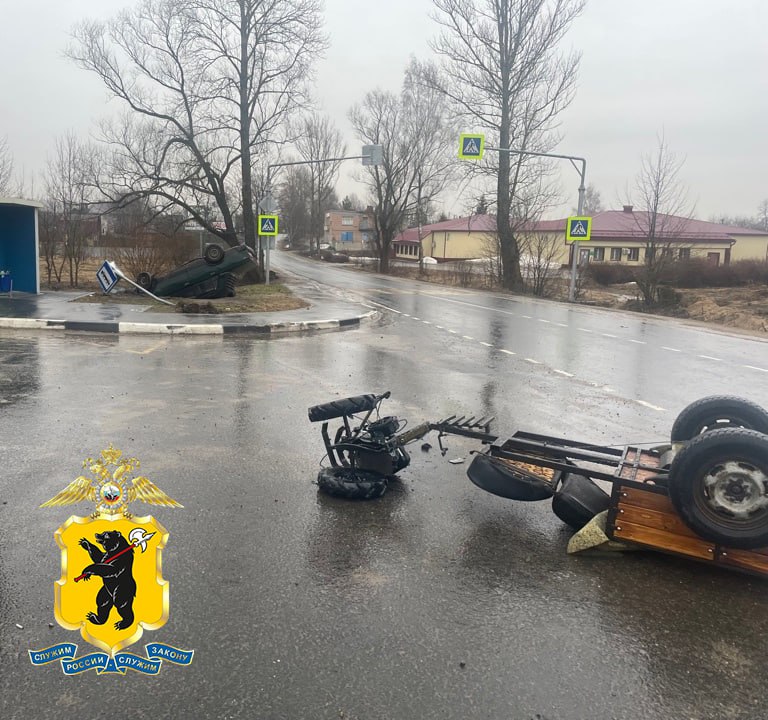В результате столкновения с ВАЗом в Ярославской области погиб водитель мотоблока