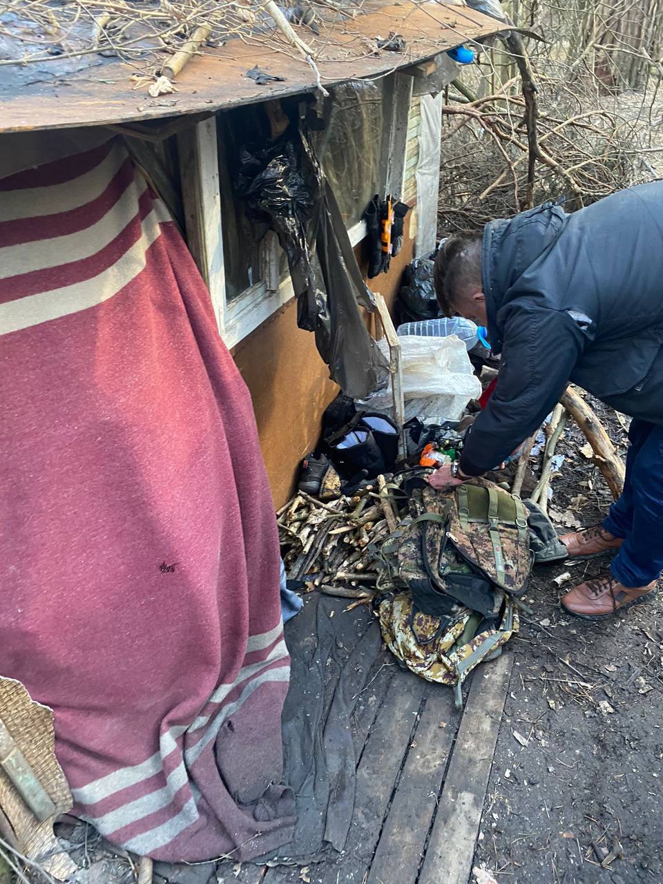 Девочки жили в шалаше в лесу: найдена бывшая в федеральном розыске ярославская семья