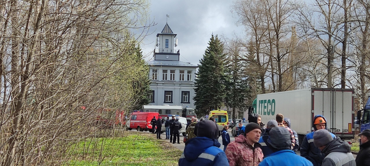 Из-за ЧП у Речного порта в Ярославле эвакуировали сотрудников