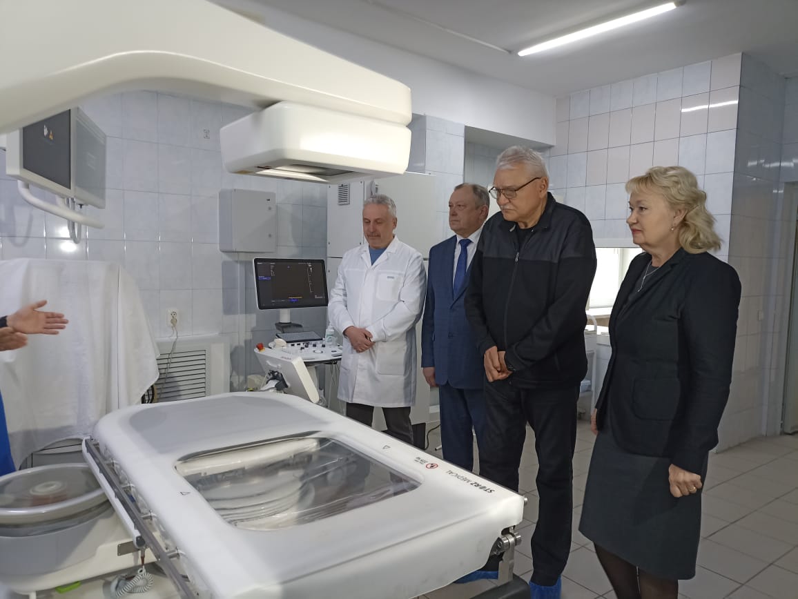 В больницу №9 Ярославля поступил аппарат для лечения пациентов с мочекаменной болезнью
