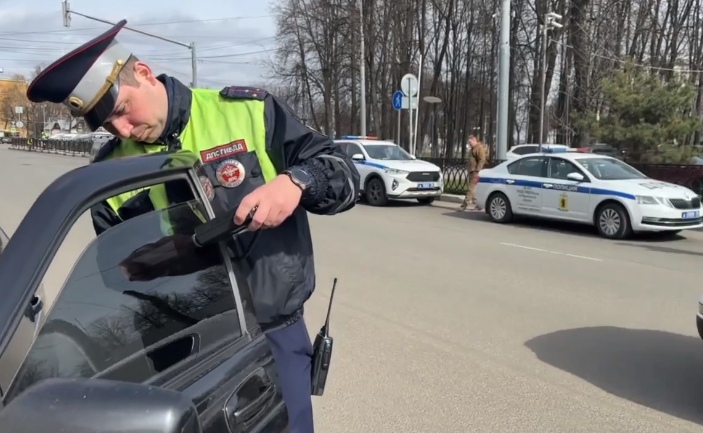 В Ярославле более 60 водителей «растонировали» свои авто в ходе рейдов ГИБДД