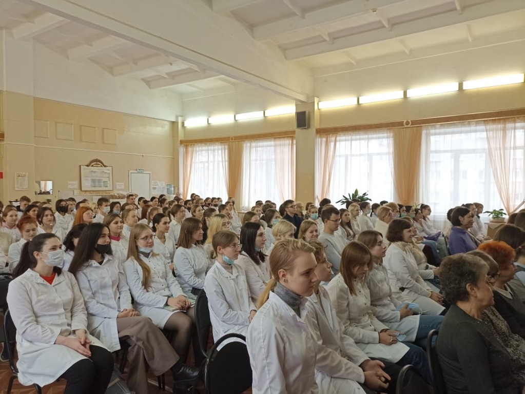 Ярославские выпускники 9-х классов могут получить востребованную медицинскую профессию