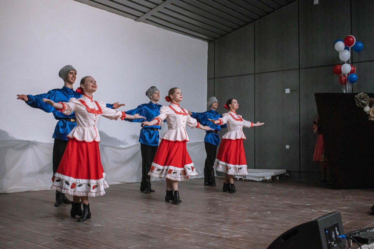 Для прибывших в Ярославскую область белгородских детей провели праздничную  программу ко Дню России- Яррег - новости Ярославской области