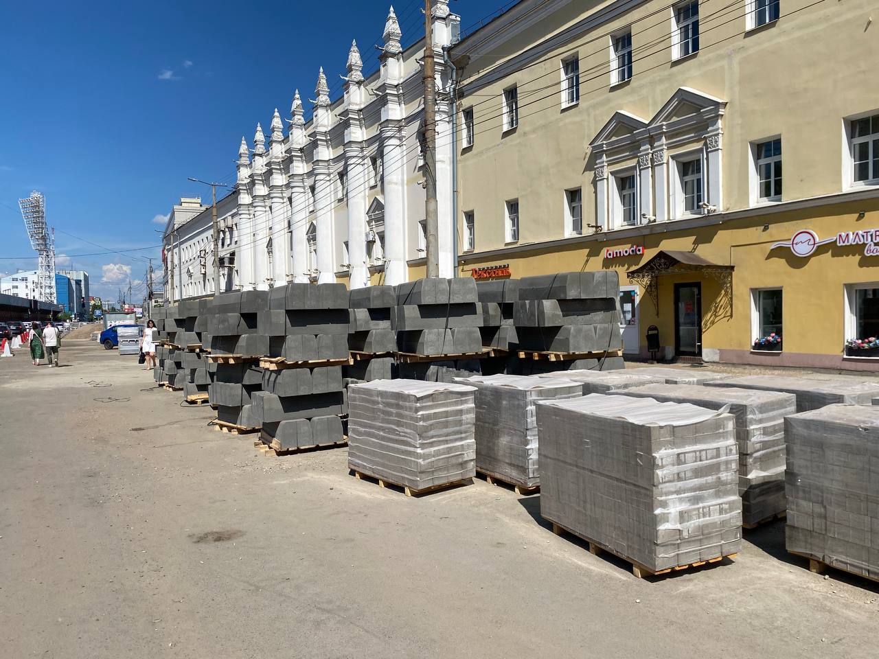 На улице Победы в Ярославле начали укладывать плитку- Яррег - новости  Ярославской области