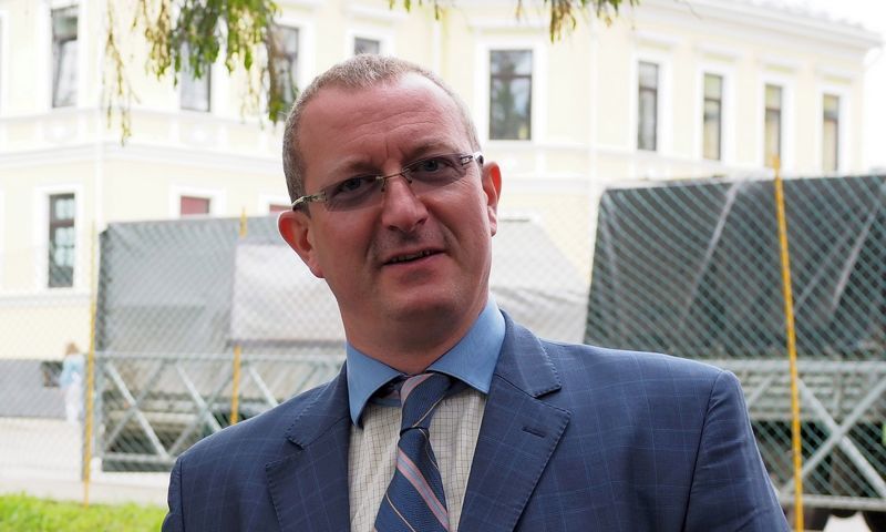 Депутата Рыбинска лишили полномочий из-за уголовного дела о взятках