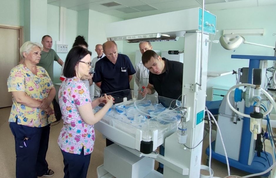 Современное оборудование для оказания реанимации новорожденным установлено в Ярославском перинатальном центре