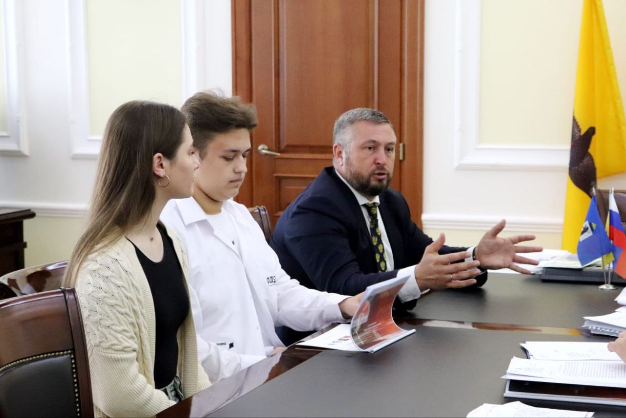 Мэр Ярославля прокомментировал драку на детской площадке