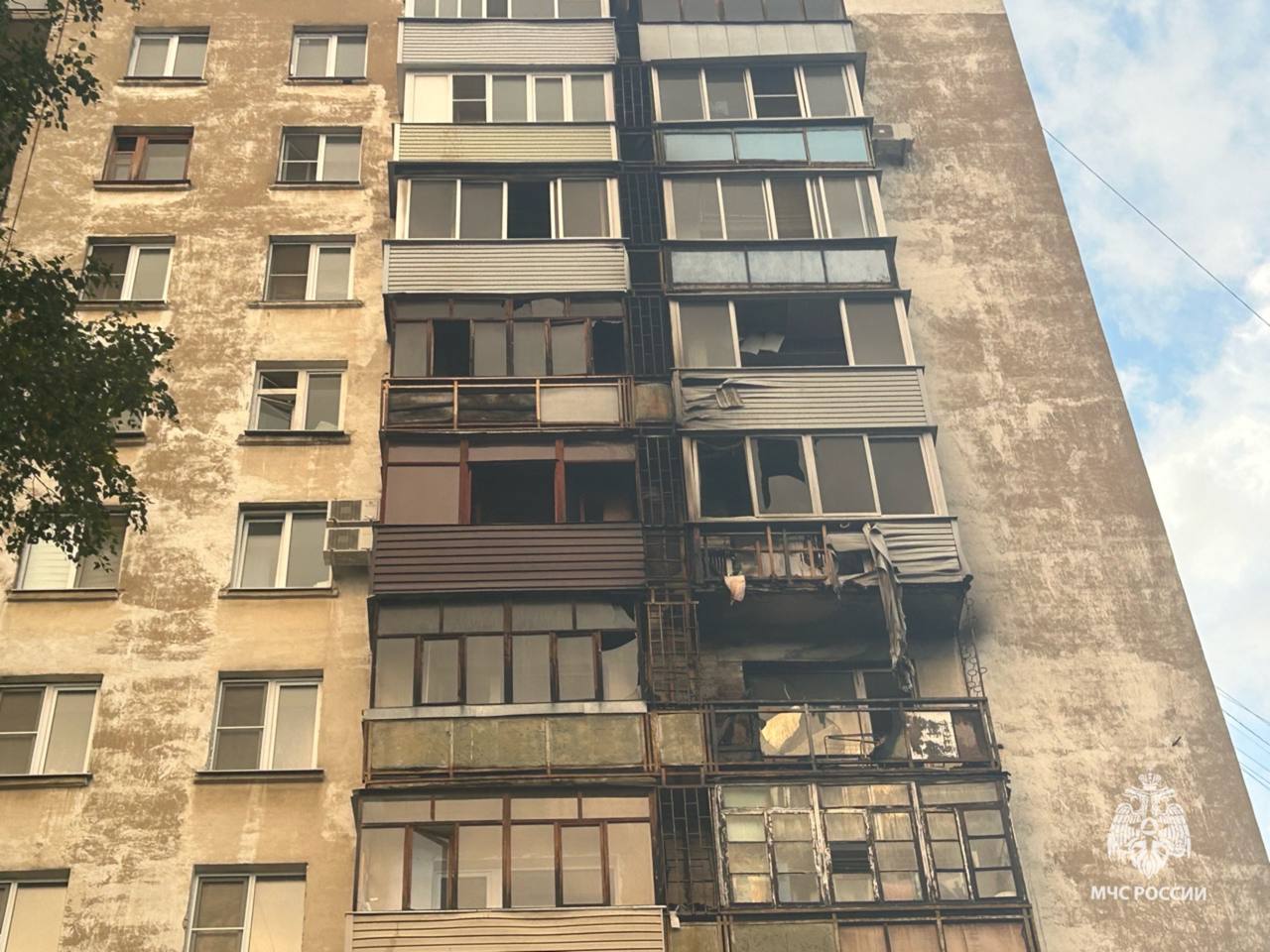 В МЧС назвали возможные причины пожаров в центре Ярославля