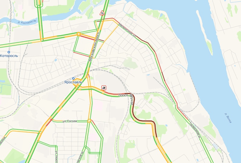 В Ярославле из-за ДТП встало движение на проспекте Фрунзе