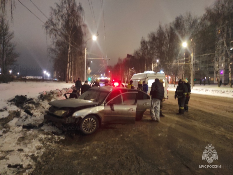 В результате ДТП в Рыбинске пострадали двое взрослых и ребенок