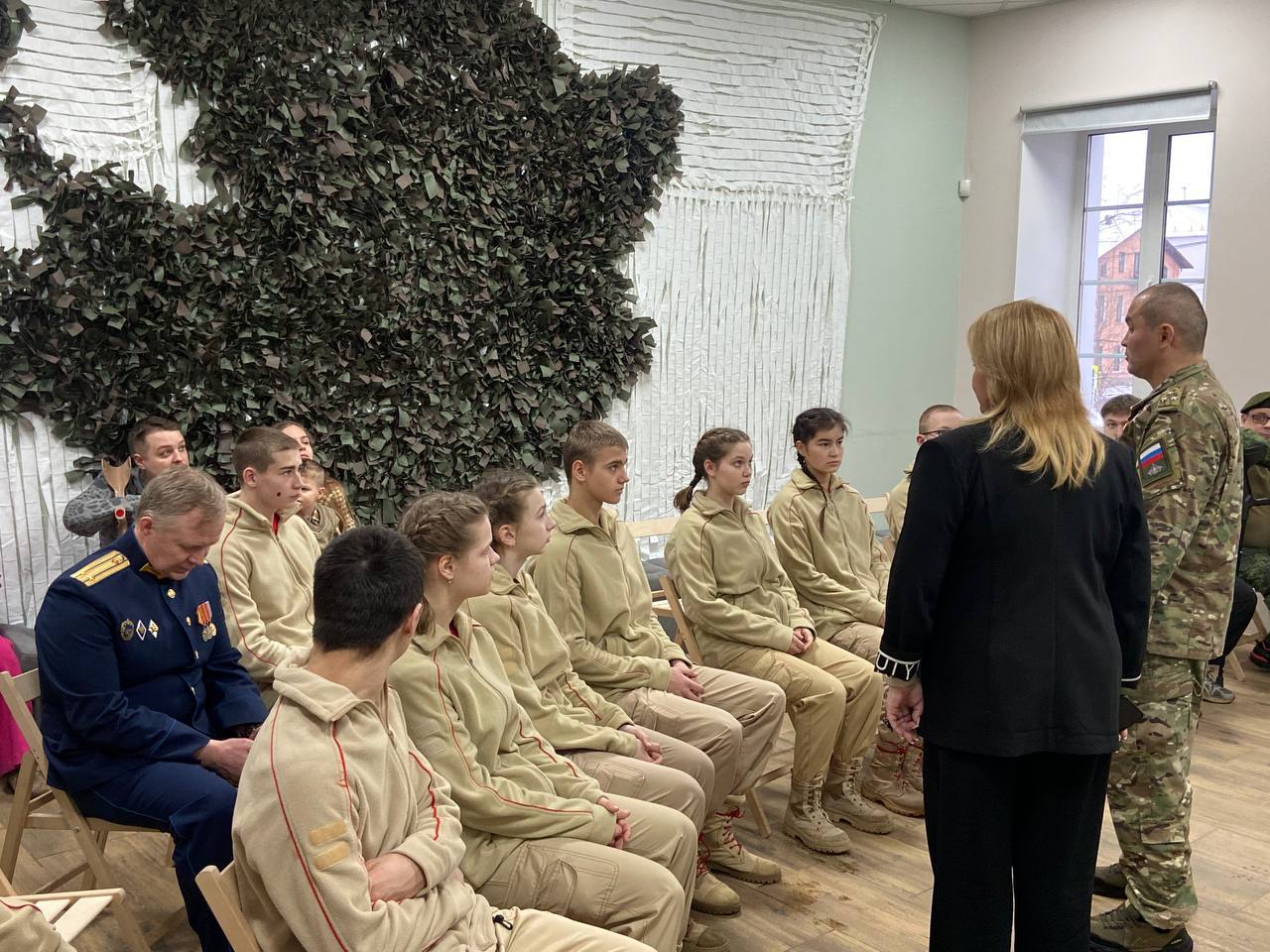 Герой России Рустам Сайфуллин провел урок мужества в Ярославле