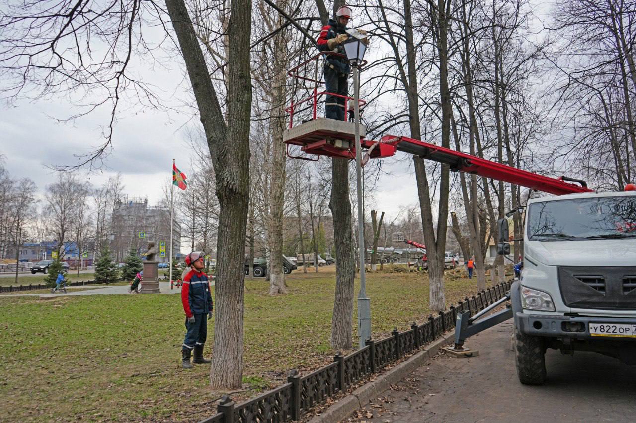 «Россети Центр» благоустроит в Ярославской области 16 мемориалов ко Дню Победы