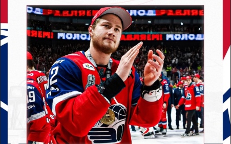 Два хоккеиста ярославского «Локомотива» подписали контракты на год