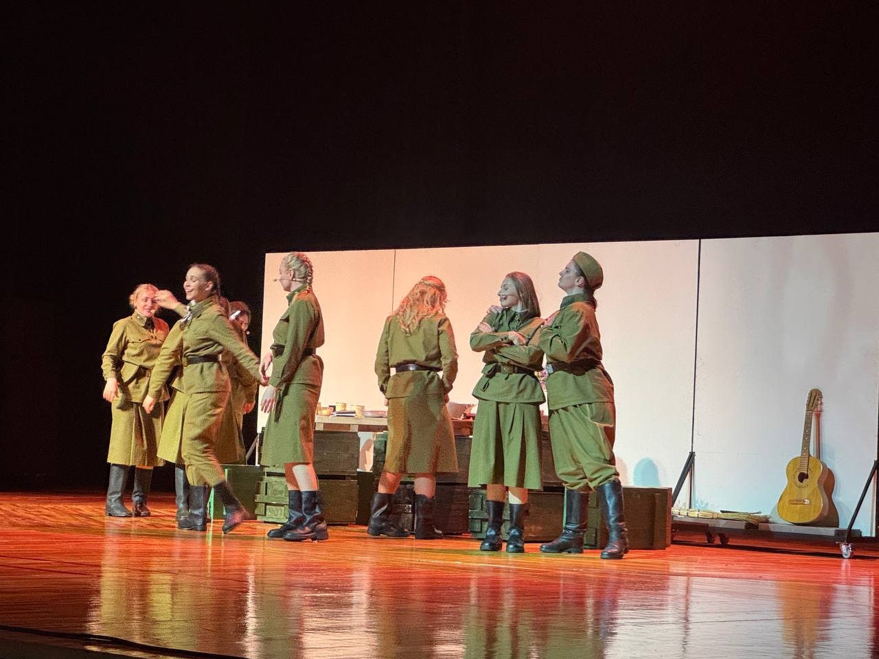 Премьера постановки «А зори здесь тихие» прошла в Ярославле