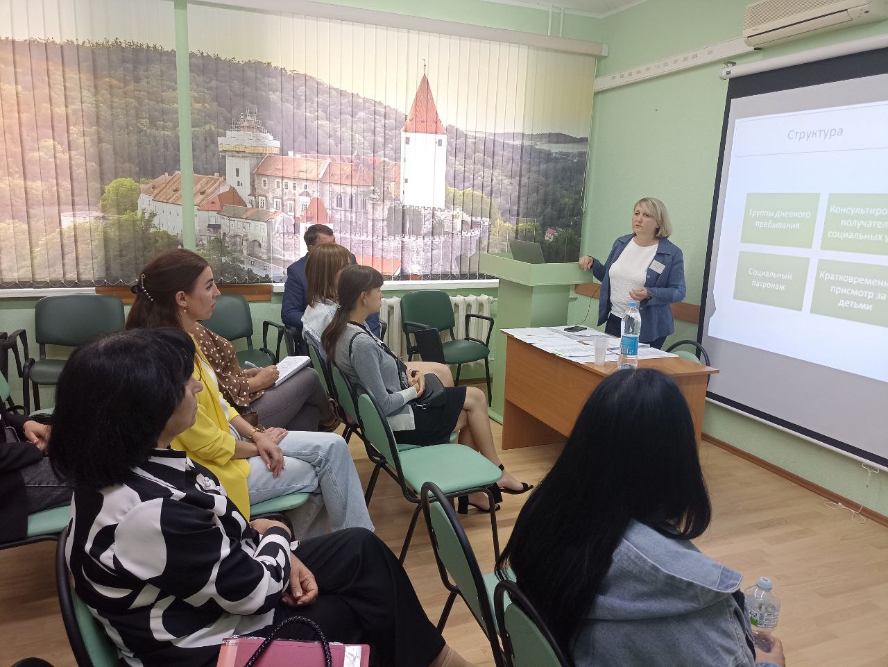 Запорожцы перенимают опыт ярославских специалистов по работе с несовершеннолетними