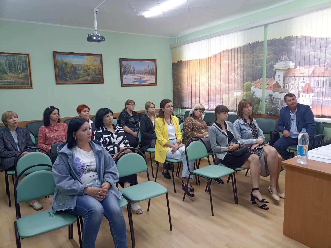 Запорожцы перенимают опыт ярославских специалистов по работе с несовершеннолетними