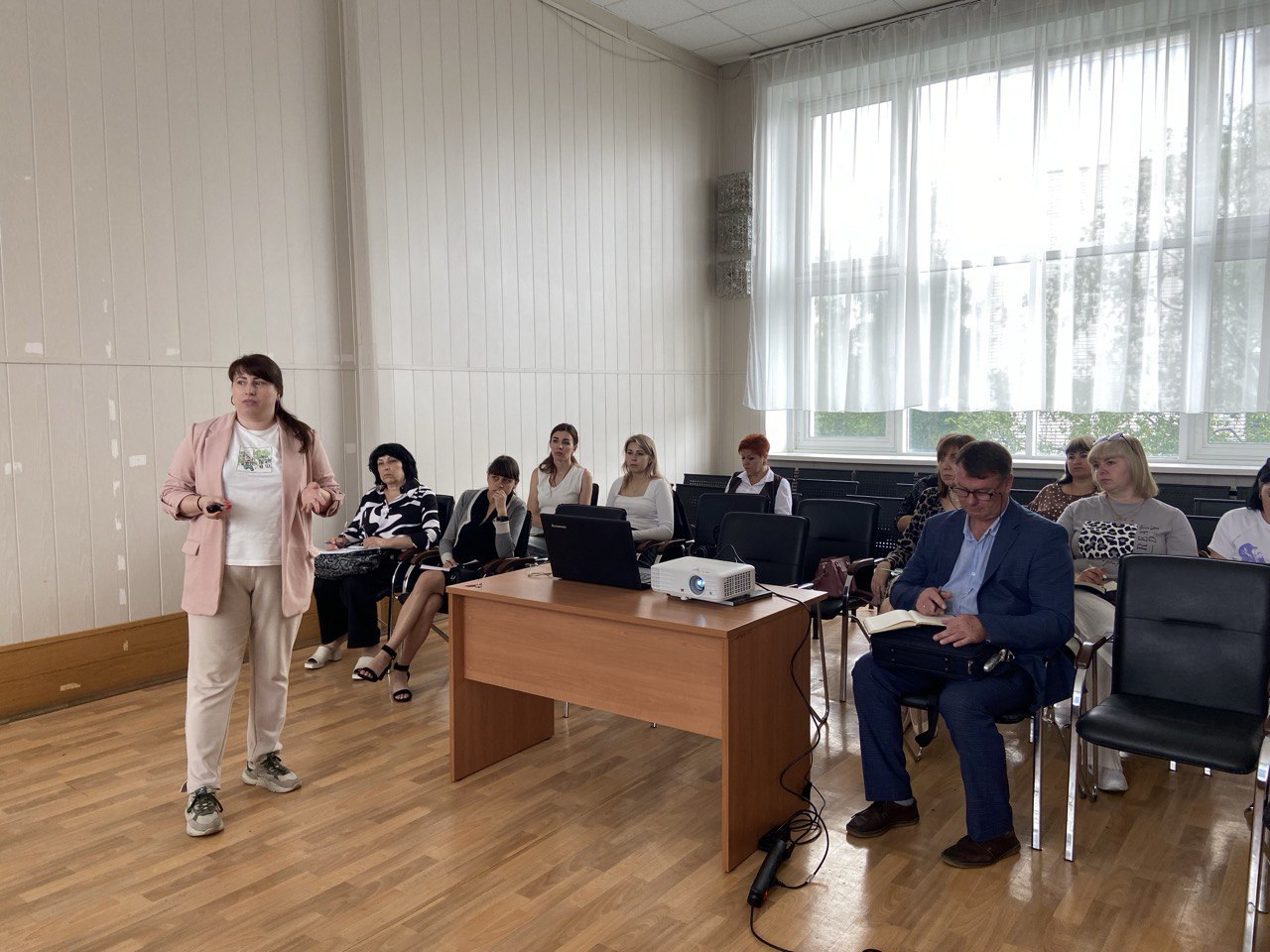 Запорожцы перенимают опыт ярославских специалистов по работе с несовершеннолетними